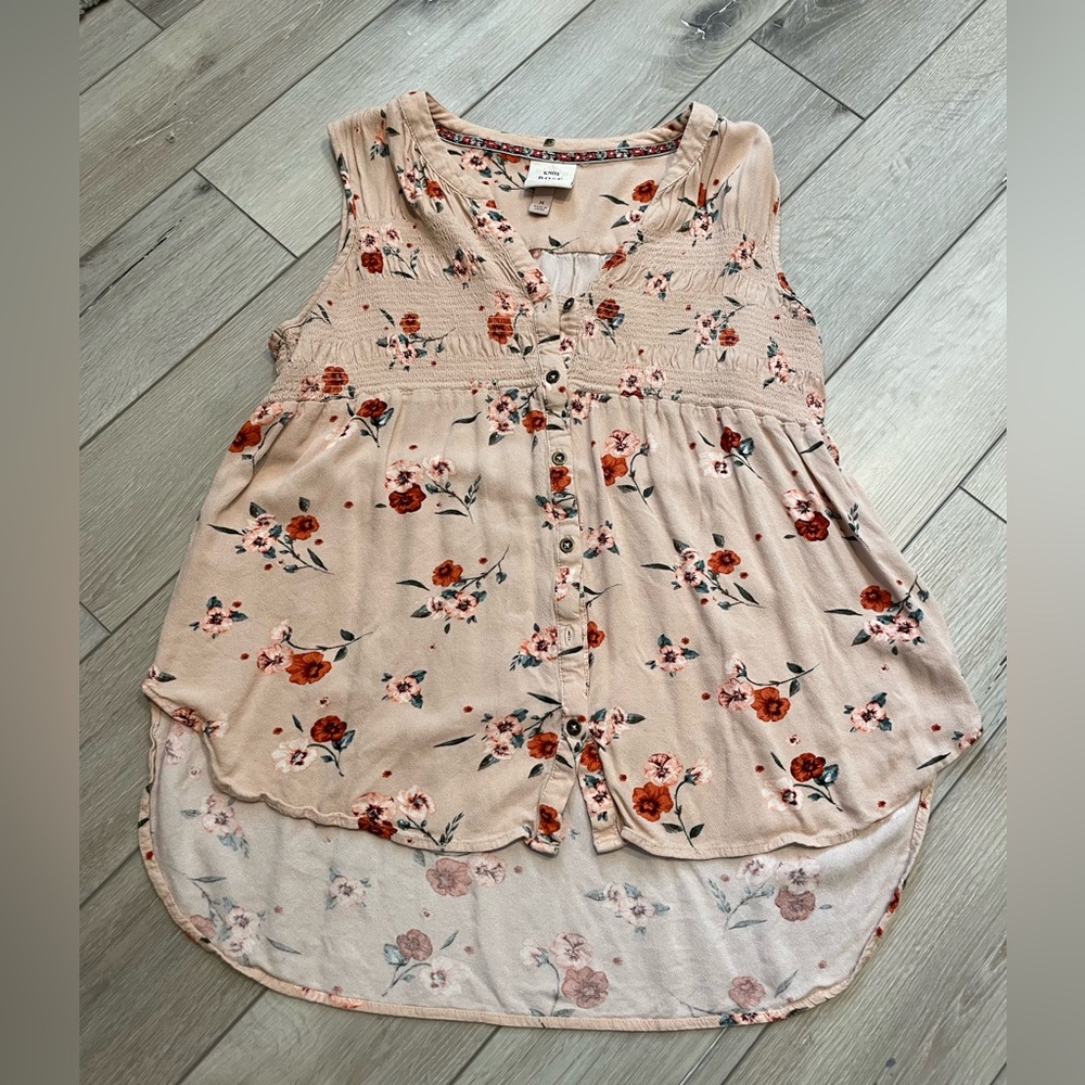 Knox Rose Floral blouse Tank Medium